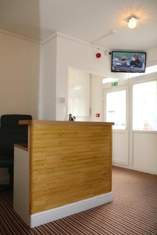 Metro House Star Accommodation Лондон Экстерьер фото