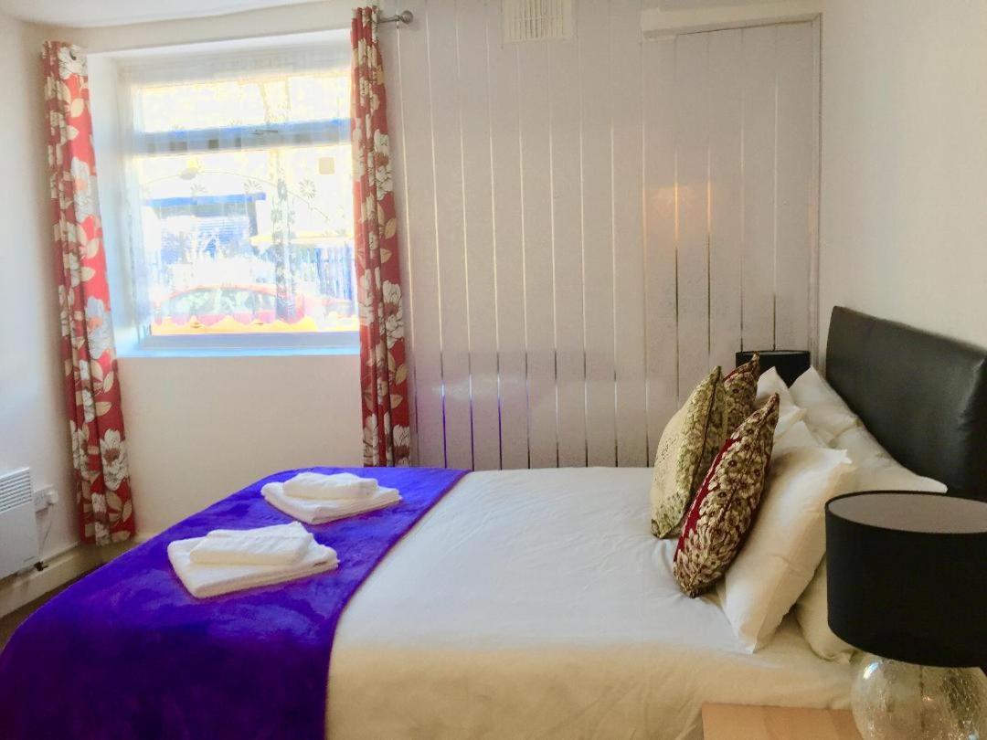 Metro House Star Accommodation Лондон Экстерьер фото